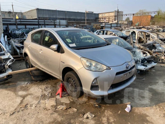 Toyota Aqua. NHP10, 1NZFXE ����