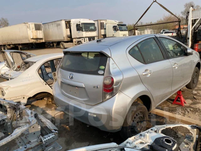 Toyota Aqua. NHP10, 1NZFXE ����