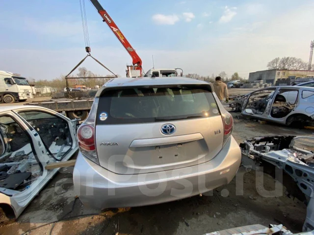 Toyota Aqua. NHP10, 1NZFXE ����