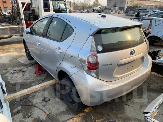 Toyota Aqua. NHP10, 1NZFXE ����