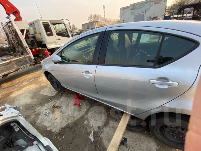 Toyota Aqua. NHP10, 1NZFXE ����