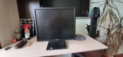 Acer. 19", ���������� �� (LCD, LED, QLED) ����