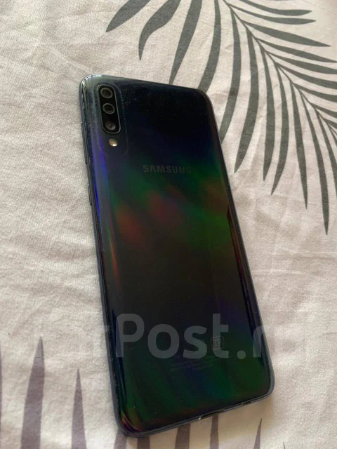 Samsung Galaxy A70. �/�, 128 ��, ������, 4G LTE ����