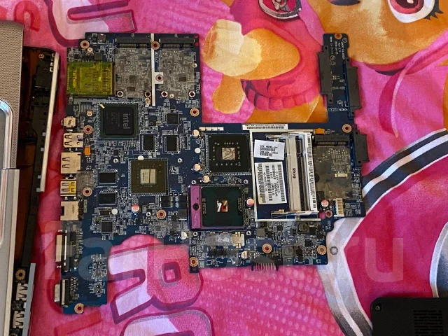 HP Pavilion 17. 17.3", WiFi: 1, Bluetooth: 1 ����