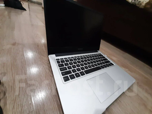 Xiaomi RedmiBook 14. 14", ��� 8 ��, ���� 240���, WiFi: 1, Bluetooth: 1 ����