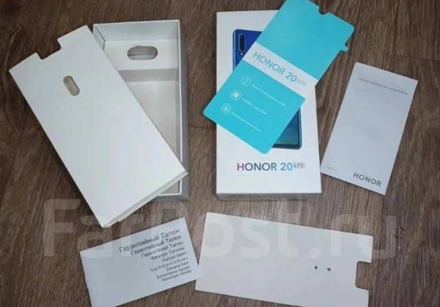 Honor 20 lite. �/�, 128 ��, 3G, 4G LTE, Dual-SIM, NFC ����