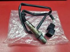 ������ ����������� Mitsubishi Airtrek/Outlander MR560318 MR560318 ����