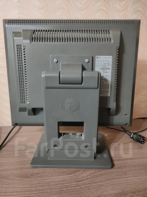 Монитор LG 15