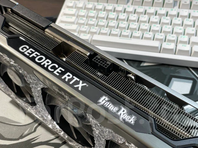 GeForce RTX 4070 Ti ����