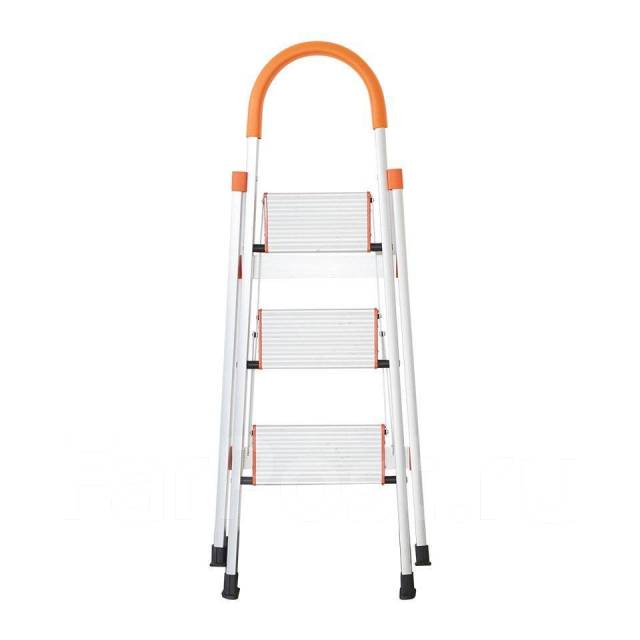 Лестница- стремянка 3 ступеней, новый, в наличии. Цена: 2 500₽ во ...