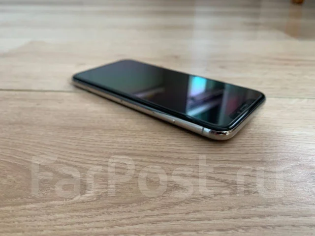 Apple iPhone X. �/�, 64 ��, �����, 4G LTE, ����������, NFC ����