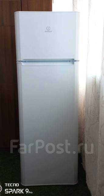 Холодильник Indesit TIA 16, б/у, в наличии. Цена: 17 000₽ во Владивостоке
