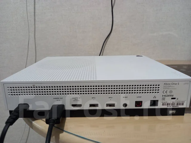 Microsoft Xbox One S ����