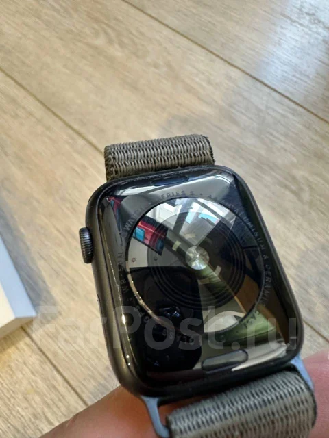 Apple Watch Series 5. GPS, NFC, IP67, IP68 ����