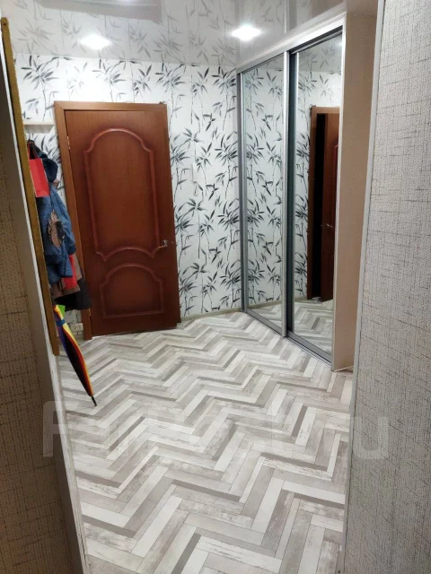 3-���������, ����� ����������� 55/2. ������� ����, 65���.��., 3/5 ���� ����