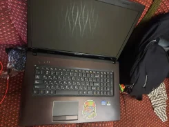 Lenovo G780. 17.3", 2,5����, ��� 6 ��, ���� 500���, WiFi: 1, Bluetooth: 1, ����������� �� 4��. ����