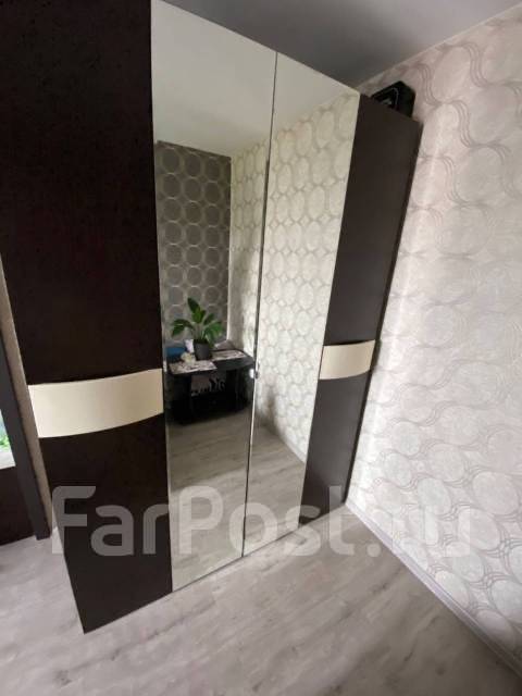 Шкаф распашной для одежды и белья Венге во Владивостоке, б/у, в наличии ...