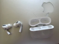 Apple AirPods Pro ����