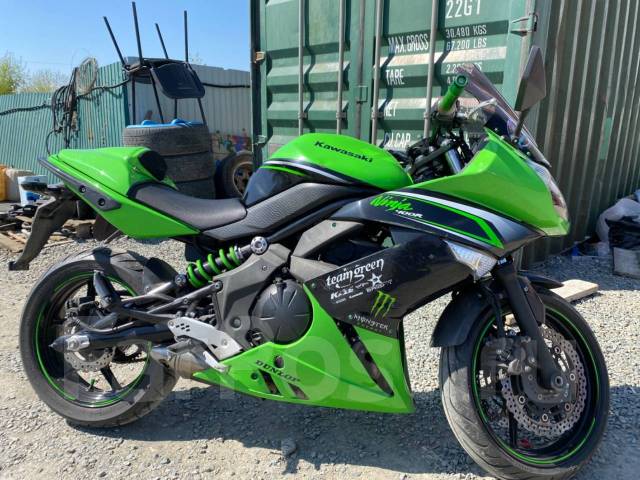 Image showcasing 2025 Kawasaki Ninja® ZXTM-4R ABS | Motorcycle | Revolutionary Supersport