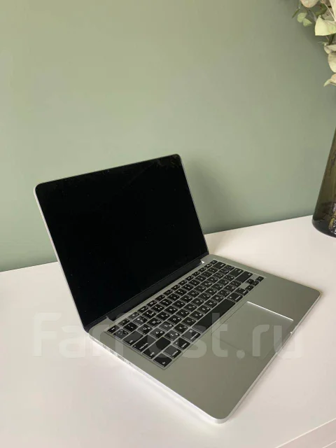 Apple MacBook Pro 13 2013 Late. 13", 2,4����, ��� 4 ��, WiFi: 1, Bluetooth: 1 ����