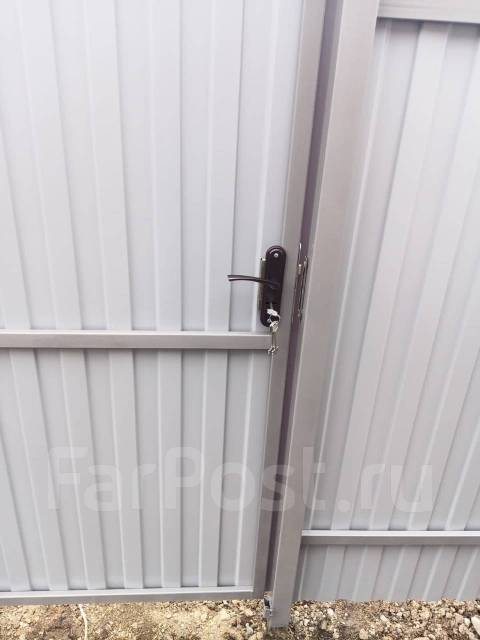 Заборы из профлиста, евроштакетника, сетки-рабица. Монтаж заборов в ...