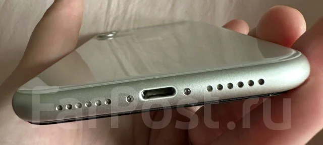 Apple iPhone 11. �/�, 64 ��, �����, 4G LTE ����