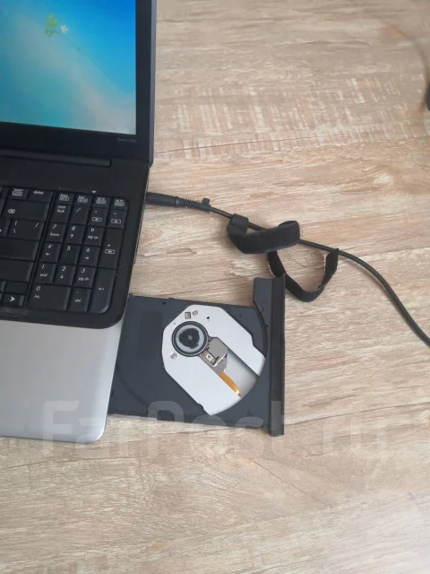 Compaq Presario CQ61. 15.6", 2����, ��� 3072 ��, ���� 240���, WiFi: 1 ����