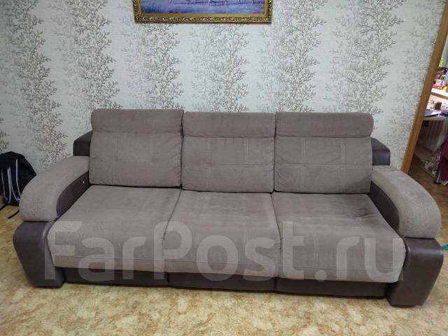 Диван раскладной, б/у, в наличии. Цена: 14 000₽ во Владивостоке