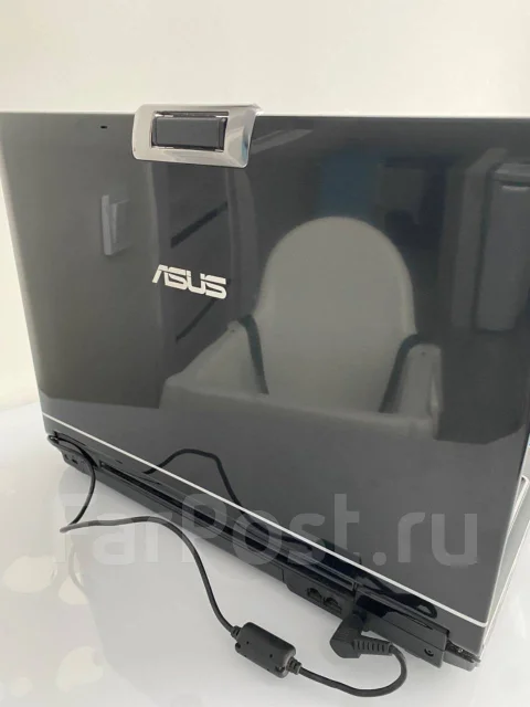 Asus M50Vc. 15.4", ��� 2048 ��, ���� 250���, WiFi: 1, Bluetooth: 1 ����