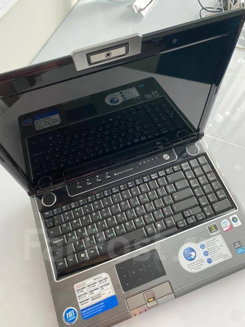 Asus M50Vc. 15.4", ��� 2048 ��, ���� 250���, WiFi: 1, Bluetooth: 1 ����