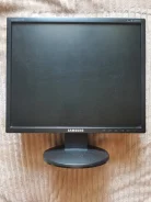 Samsung. 19", ���������� �� (LCD, LED, QLED) ����