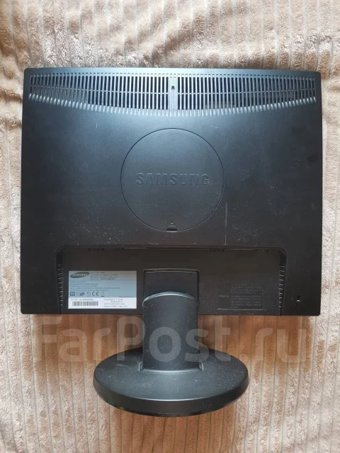 Samsung. 19", ���������� �� (LCD, LED, QLED) ����