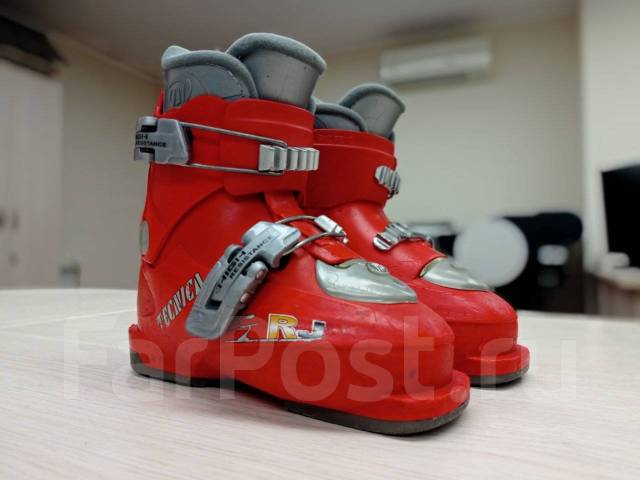 Горнолыжные ботинки Tecnica, размер 17,0 см, б/у, в наличии. Цена: 3 500₽во Владивостоке