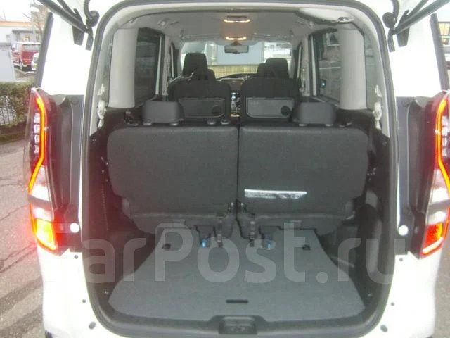 Nissan Serena. �������, ��������, 1.2, ������, 1 000����. ��, �/�. ��� ����� �� ������������ ����