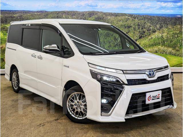 Продажа Toyota Voxy в городе Владивостоке