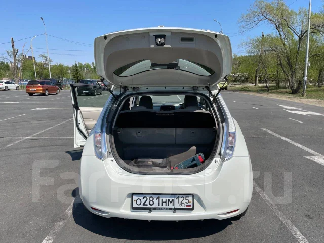 Nissan Leaf. �������, ��������, �������������, 164 000����. �� ����