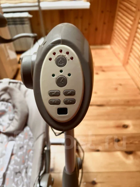 Электрокачели Geburt, б/у, в наличии. Цена: 2 500₽ во Владивостоке