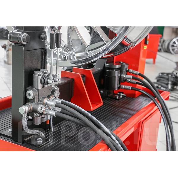 Правка литых, штампованных дисков, легковые автомобили в Москве