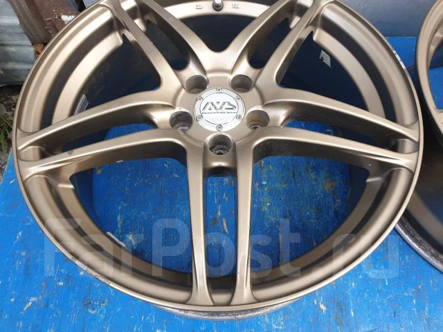 AVS Model 5. 7.0x17", 5x100, ET35 ����