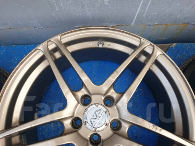 AVS Model 5. 7.0x17", 5x100, ET35 ����