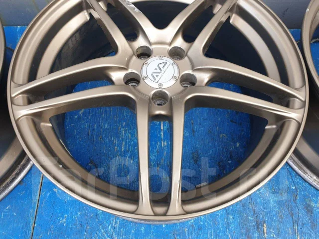 AVS Model 5. 7.0x17", 5x100, ET35 ����