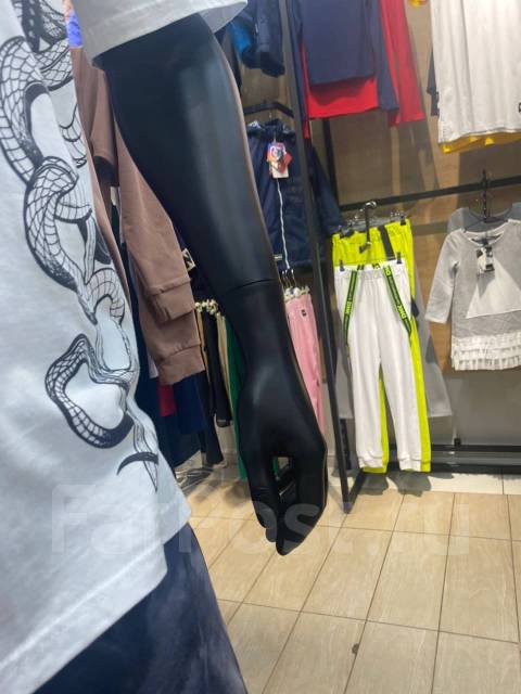 Манекен мужской черный матовый, б/у, в наличии. Цена: 15 000₽ во ...