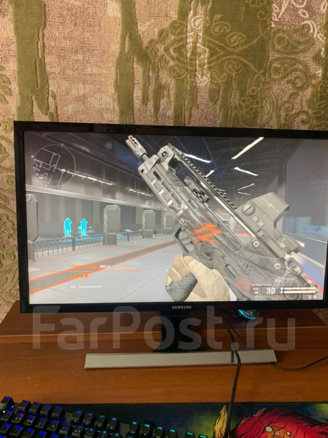 Samsung. 28", ���������� �� (LCD, LED, QLED) ����