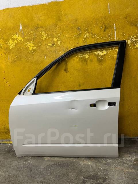 Продам левую переднюю дверь на Forester SH купить во Владивостоке по ...