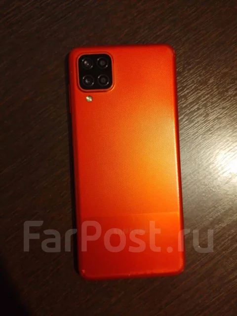 Samsung Galaxy A12. �/�, 32 ��, �������, 3G, 4G LTE, Dual-SIM, NFC ����