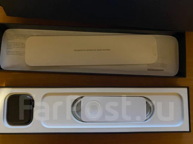 Apple Watch SE Nike ����