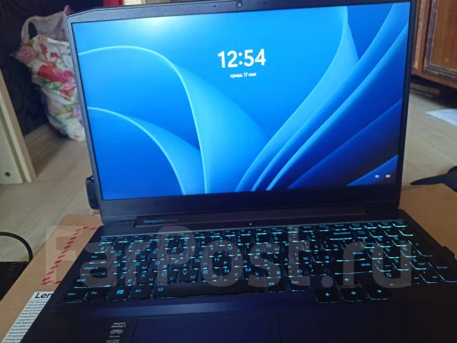 Lenovo IdeaPad Gaming 3i 15IMH05. 15.6", 2,5����, ��� 8 ��, ���� 512���, WiFi: 1, Bluetooth: 1 ����