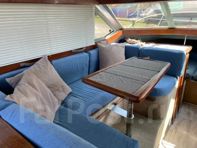 Bayliner. ����� 8,2��., ��������� ���������, 225��.�., ������ ����