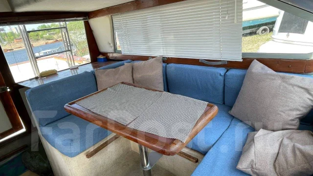 Bayliner. ����� 8,2��., ��������� ���������, 225��.�., ������ ����