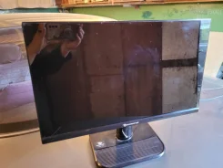 Packard Bell. 22" ����